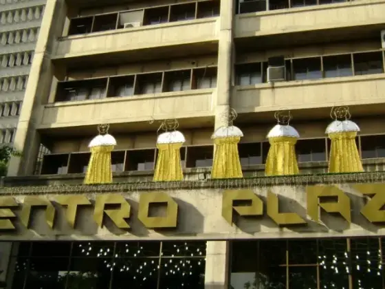 Centro Plaza en Los Palos Grandes, Caracas, cerca del punto ecológico de Chacao